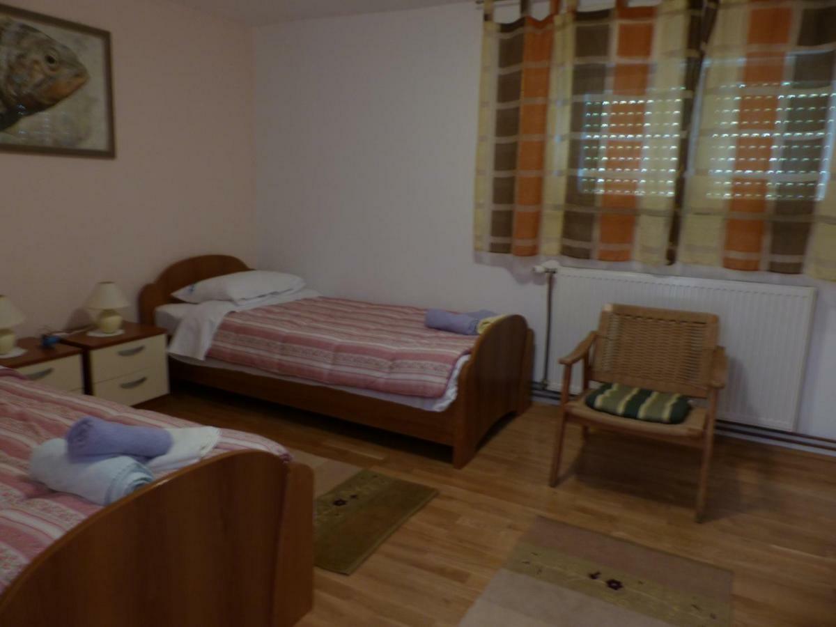 Apartment Ana Krnica Exteriér fotografie