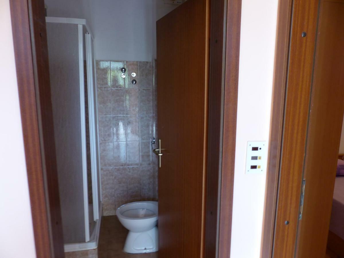 Apartment Ana Krnica Exteriér fotografie