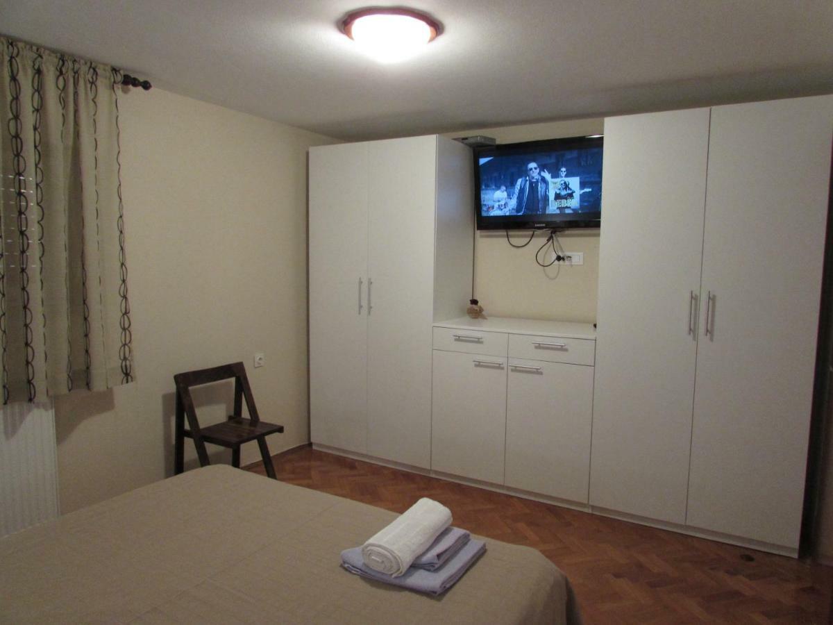 Apartment Ana Krnica Exteriér fotografie